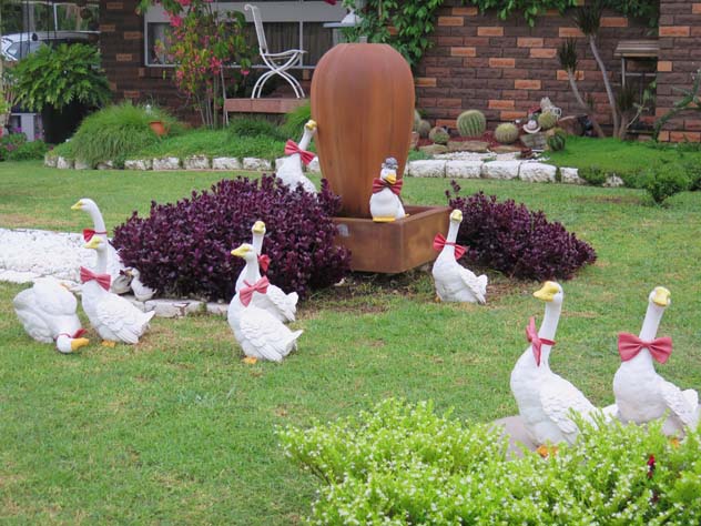 greenfield-park-sculptures-geese-usc.jpg