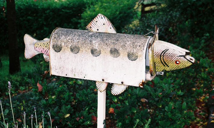 artarmon-mailbox-fish-um.jpg