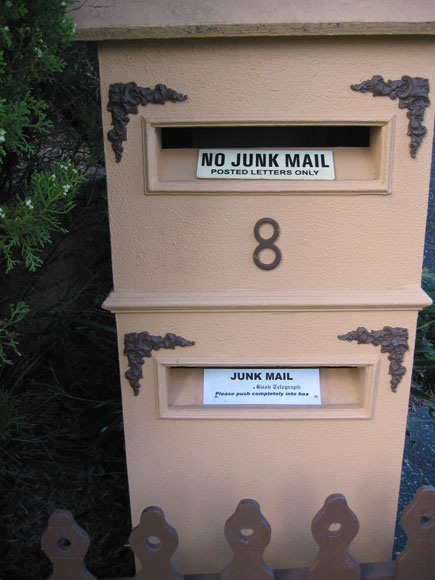 asquith-mailbox-junk-separate-um.jpg