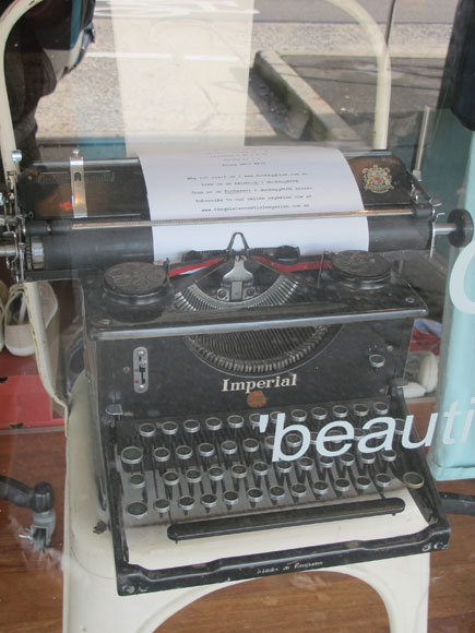 balmain-typewriter-shops-1-e.jpg