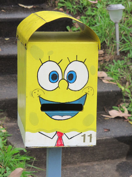 busby-smiling-mailbox-um.jpg