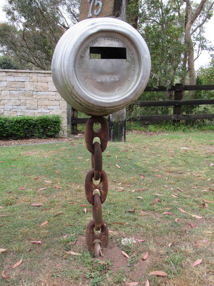 galston-chained-mailbox-um.jpg