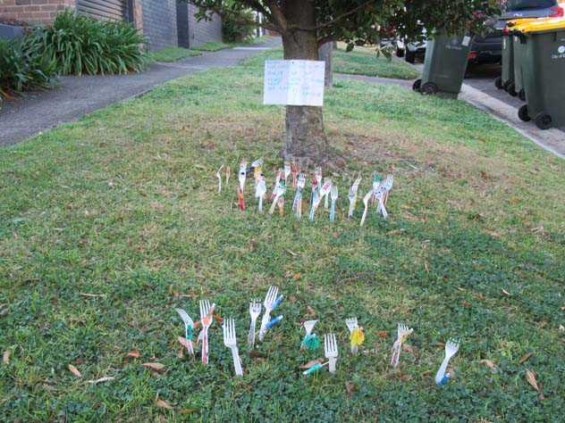 gladesville-sculpture-childrens-forks-and-spoons-3-usc.jpg