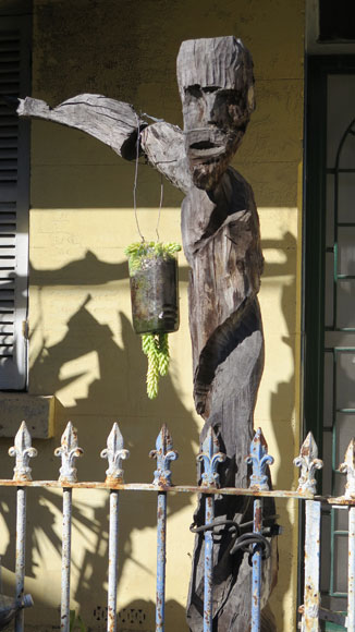 glebe-human-tree-sculptures-02-usc.jpg