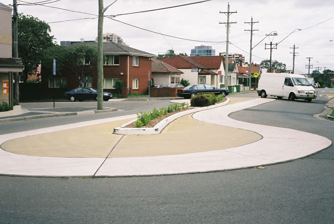 harris-park-roundabout-pear-shaped-ust.jpg