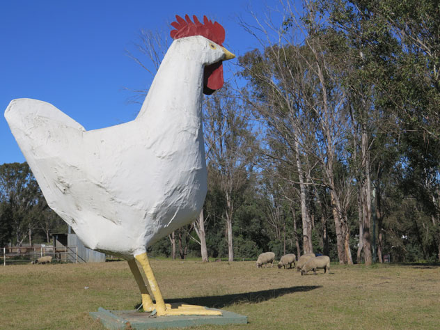 mount-vernon-sculpture-giant-rooster-usc.jpg