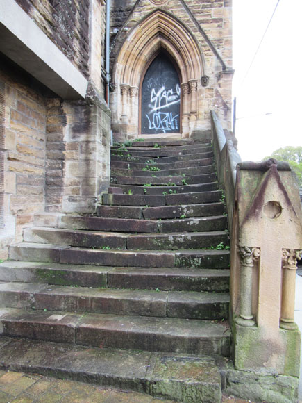newtown-old-church-steps-ulv.jpg